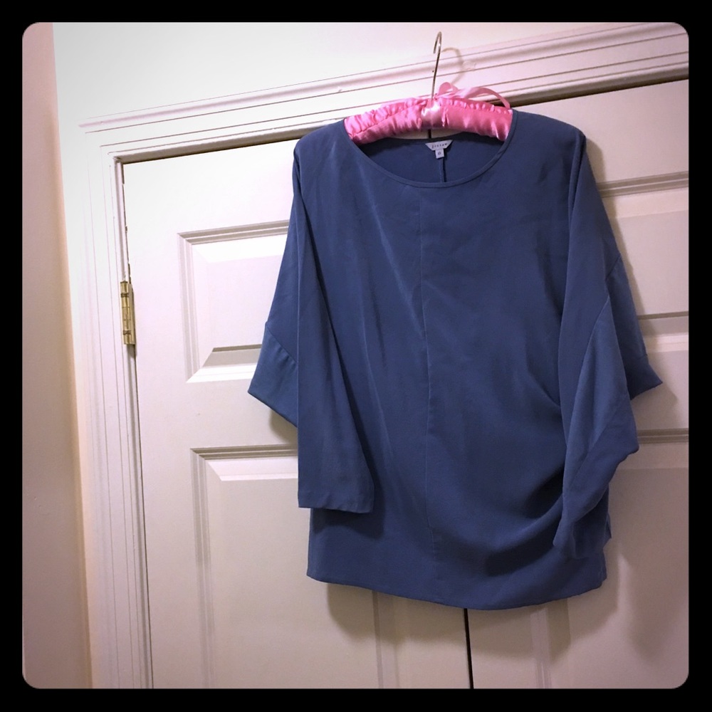 Jigsaw silk top in light blue. XS. EUC.